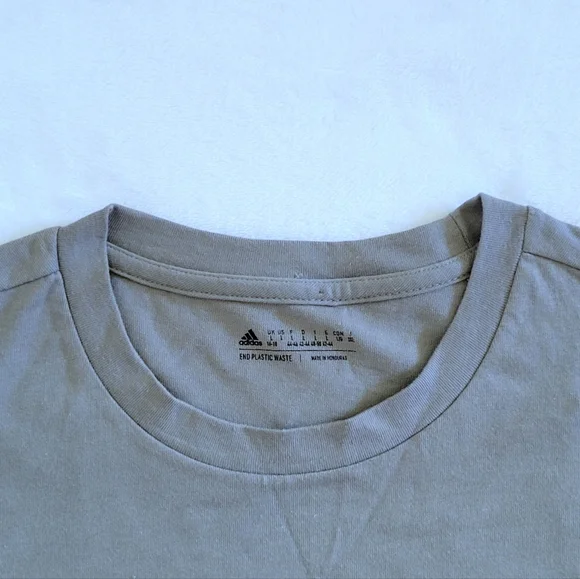 Adidas New York City🏙 Peace Dove🕊 Tee👕 - NWT - Picture 3 of 14